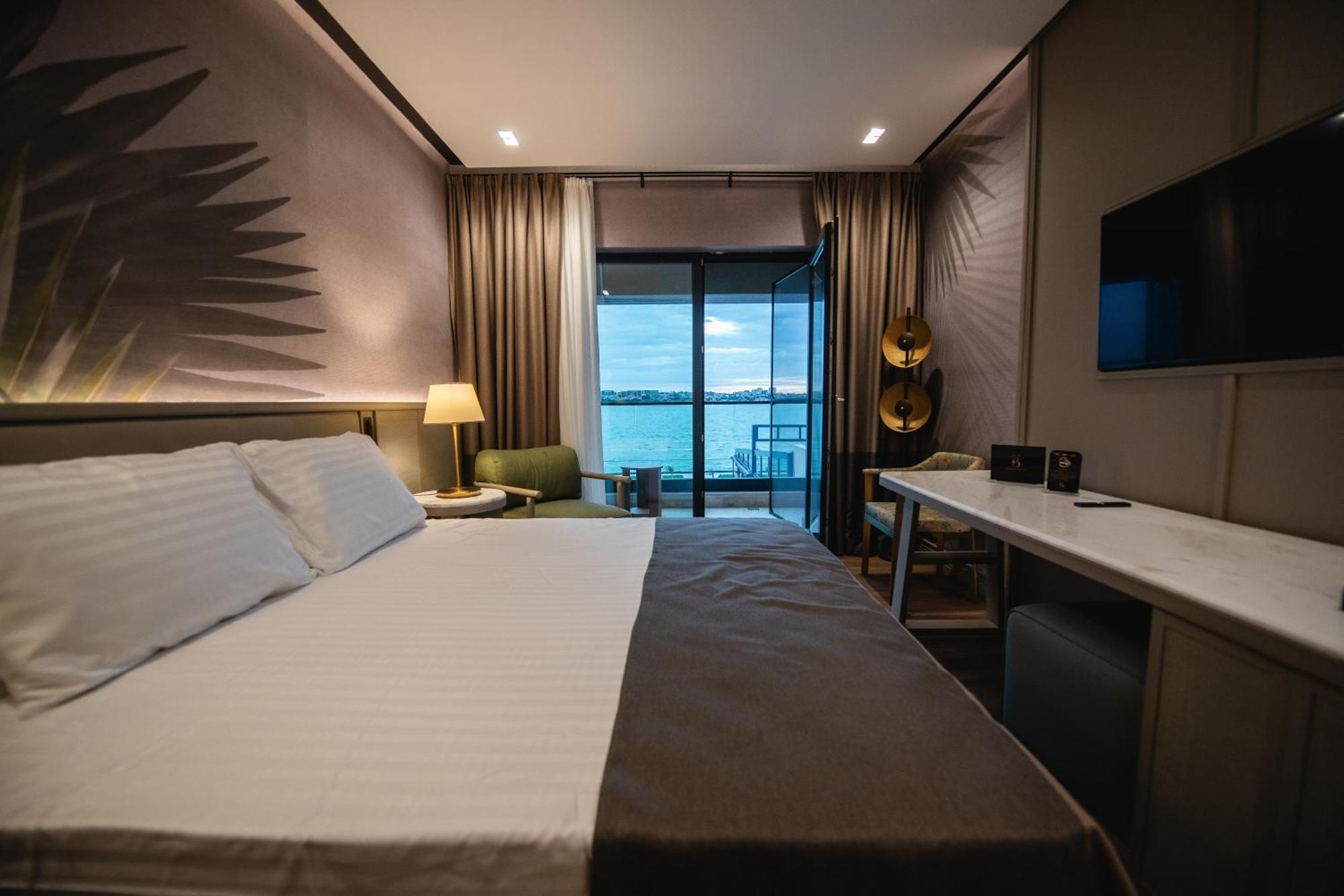Belinda Hotel Mamaia Adults Only Exteriör bild