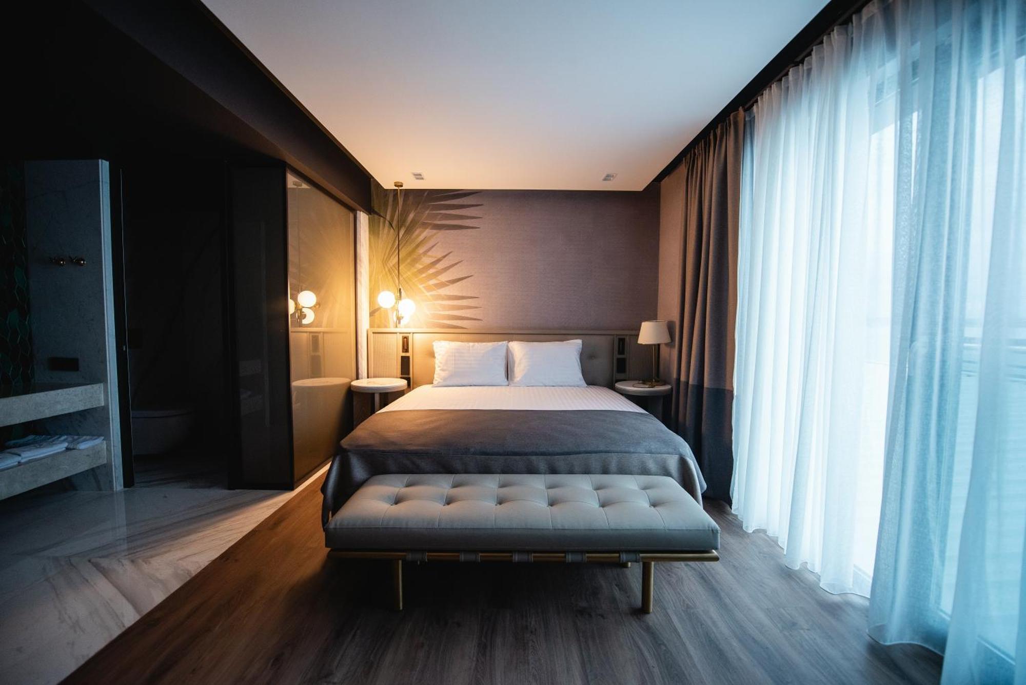 Belinda Hotel Mamaia Adults Only Exteriör bild