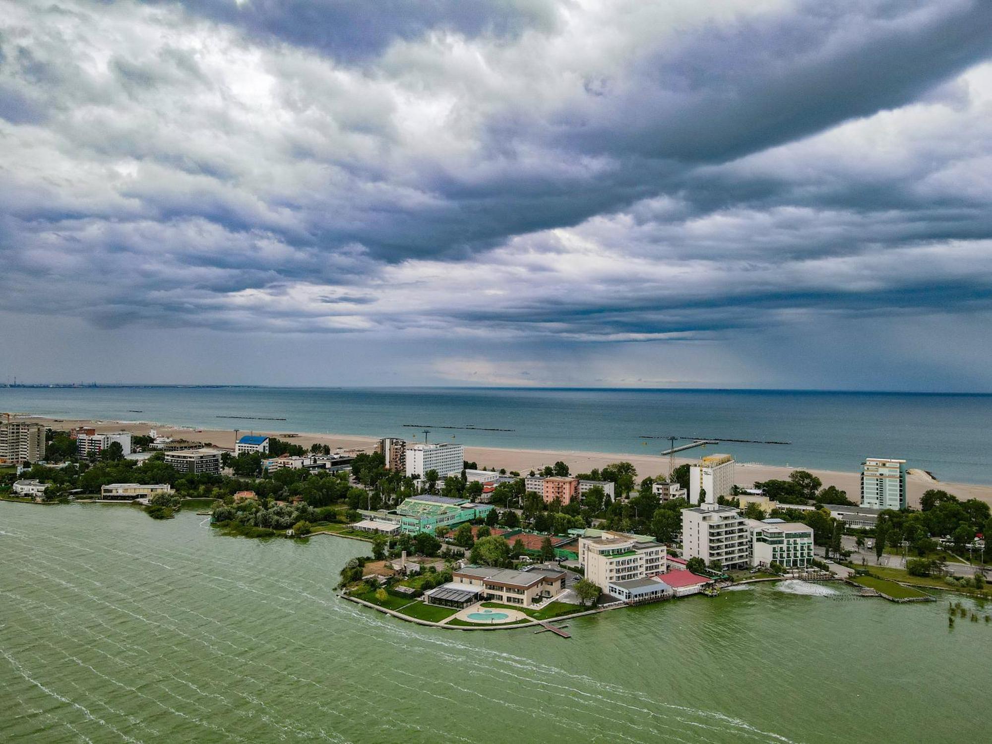 Belinda Hotel Mamaia Adults Only Exteriör bild