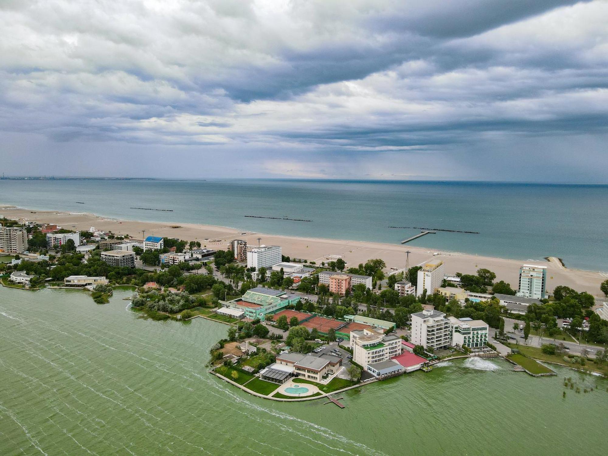 Belinda Hotel Mamaia Adults Only Exteriör bild